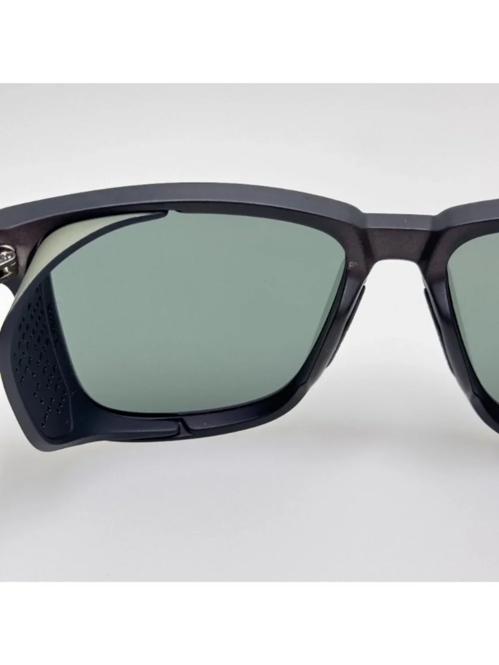 Sunski Sunglasses Coulair 2205 Sun-CO-BFO W/ Case
